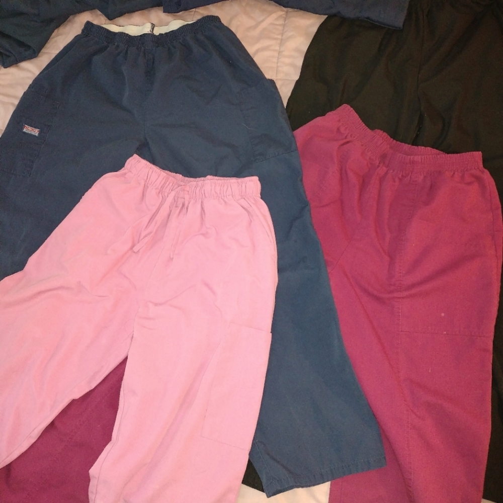 Women's scrubs